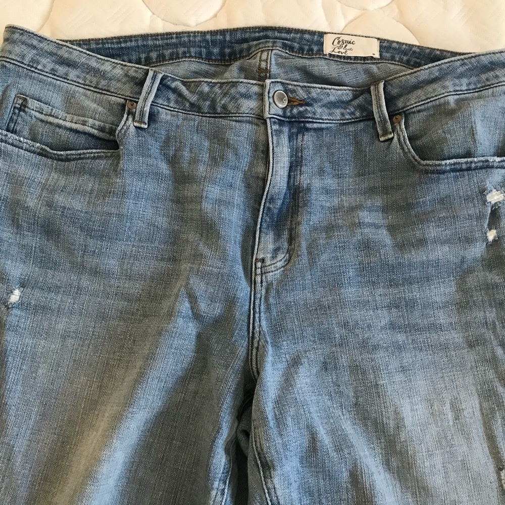 Women's Blue Jeans - Picture 2 of 3